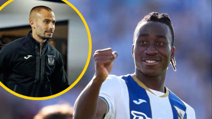 Two soccer players: left side a man in a black jacket inside a yellow circular frame; right side a smiling player in blue-and-white kit raising a fist in celebration.